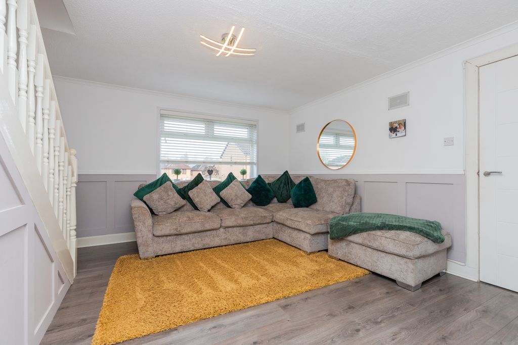 Property photo 2 of 24 302 Ritchie Park Johnstone Pa5 8Jn L-1