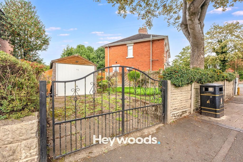 Property photo 2 of 29