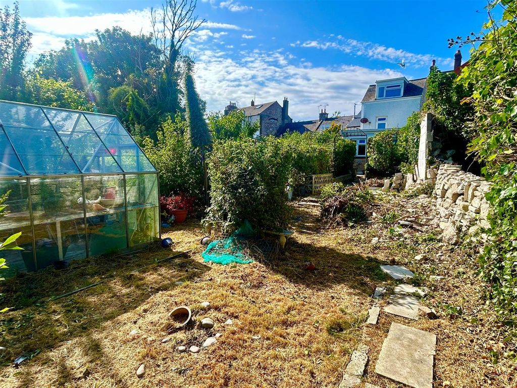 Property photo 3 of 17 G3.Jpg