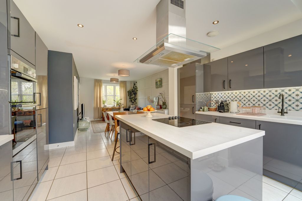 Property photo 2 of 27 Kitchen Shot 4