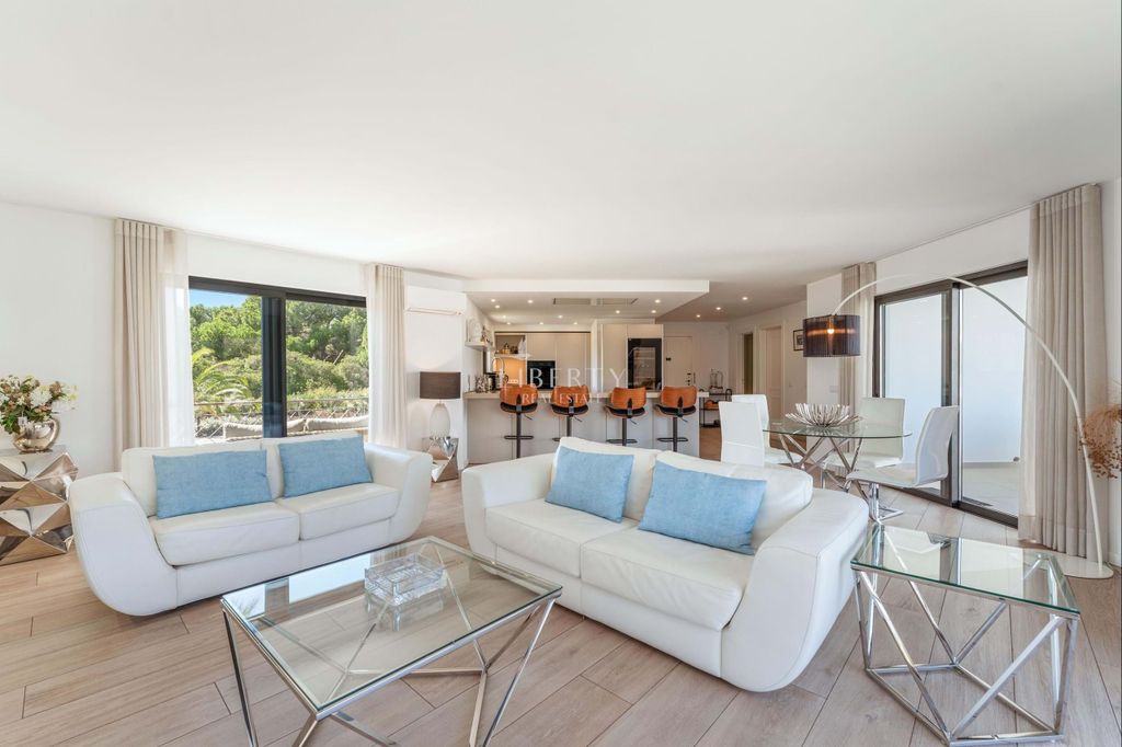 Property photo 1 of 30