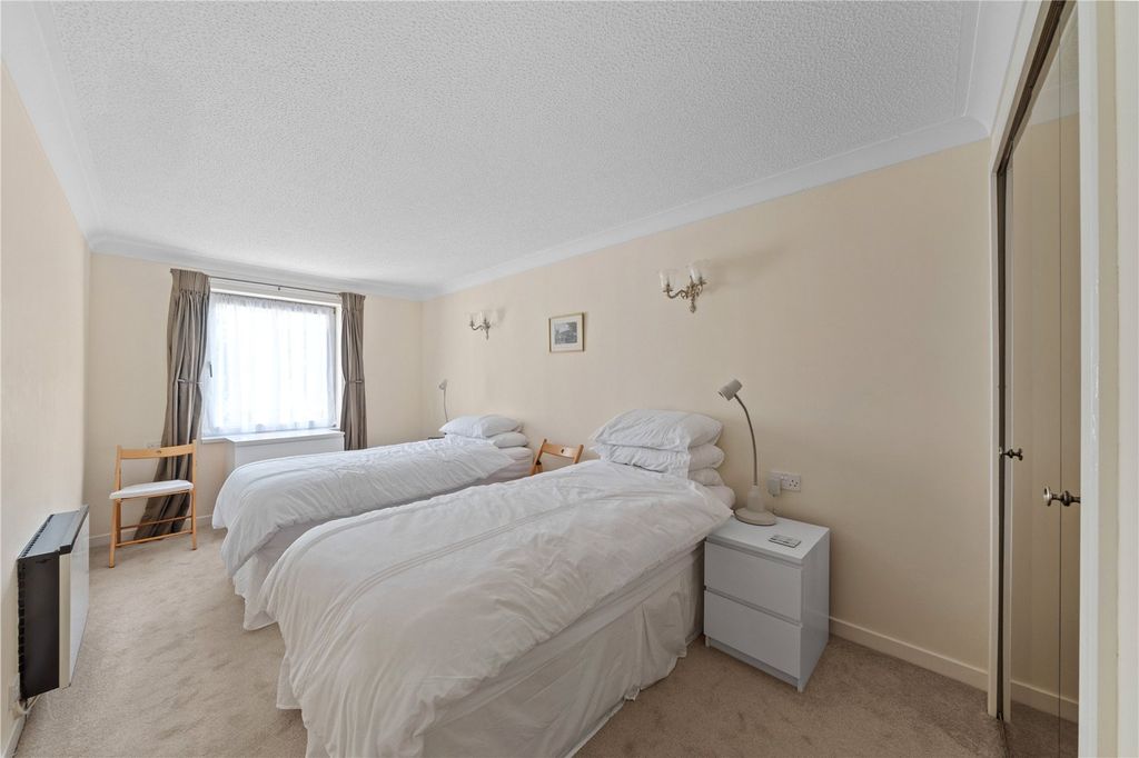 Property photo 3 of 7 Picture No. 01