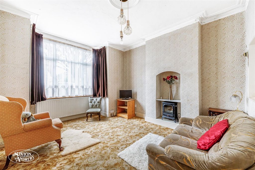 Property photo 2 of 11 2 Whitehall Road-3.Jpg