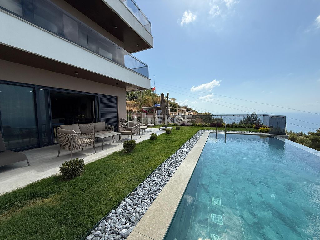 Property photo 1 of 38