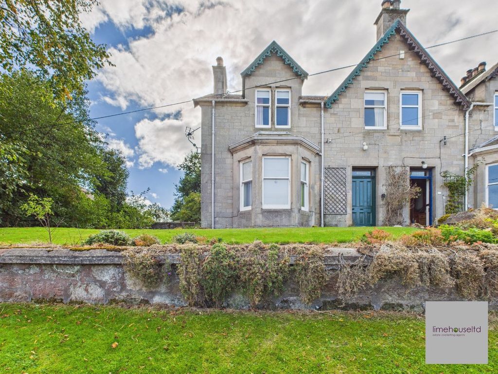 Property photo 2 of 43