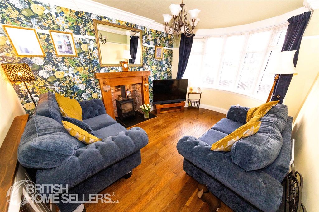 Property photo 2 of 31 Picture No. 04