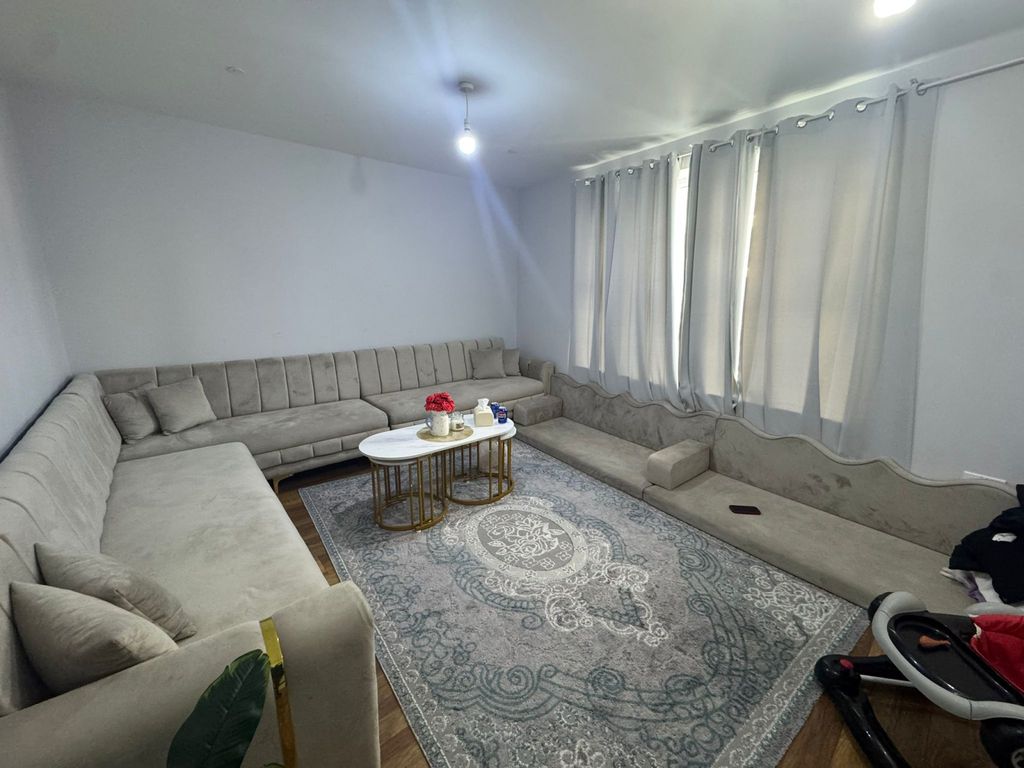 Property photo 1 of 6 1 Bed Flat To Rent Canberra Road, London W13