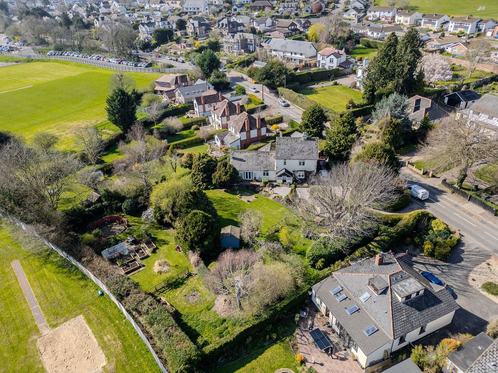 Property photo 2 of 44