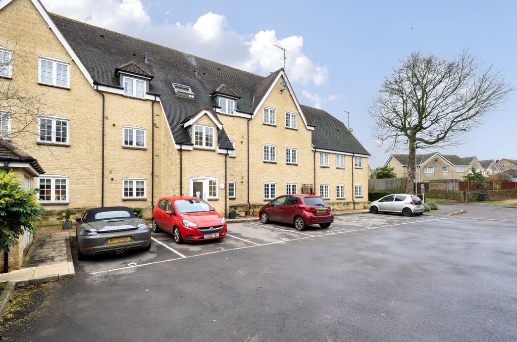 Additional image 12 of 3 bed flat for saleCourthouse Road, Tetbury, Gloucestershire GL8