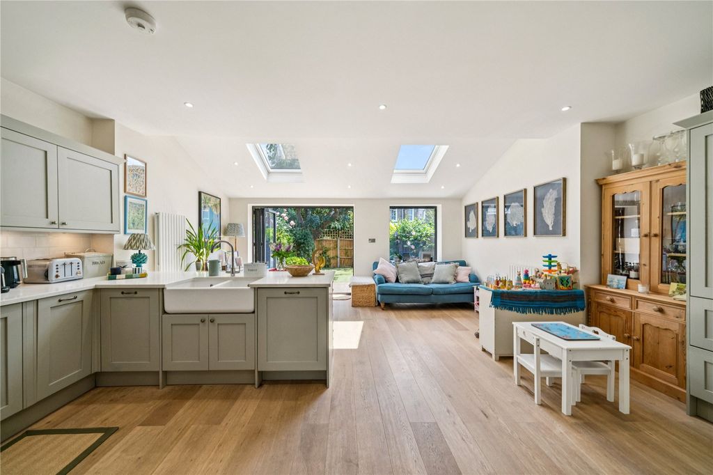 Property photo 3 of 11 Picture No. 06
