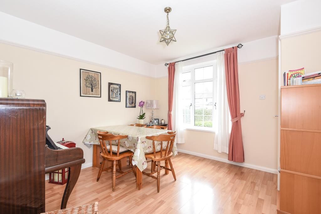 Property photo 3 of 8 Dining Area