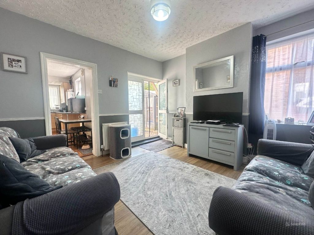 Property photo 2 of 17