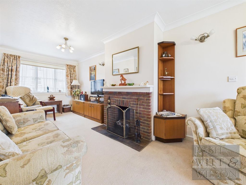 Property photo 2 of 25