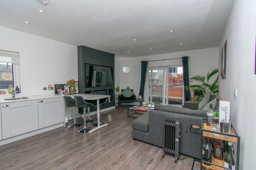 Property photo 3 of 15