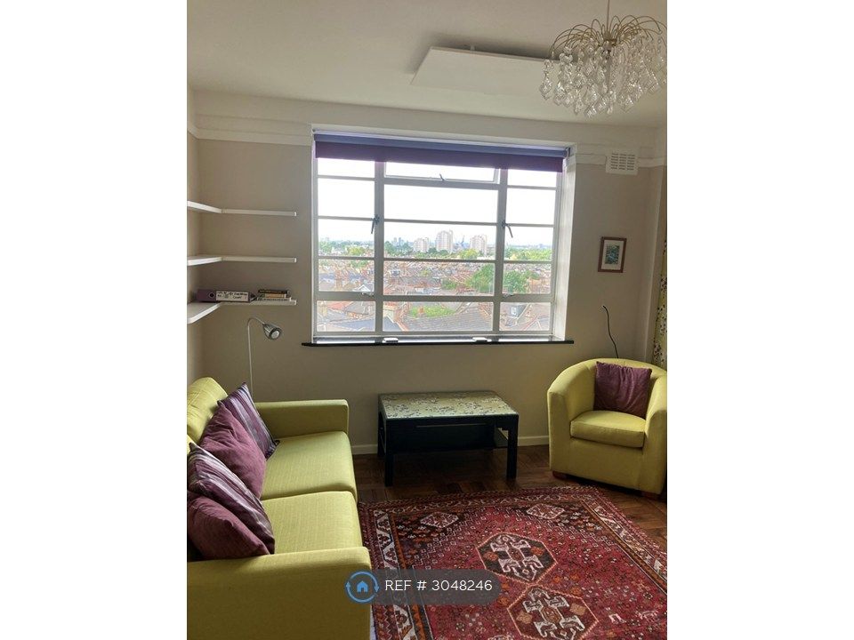 Property photo 2 of 8