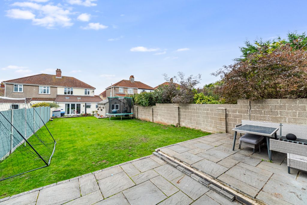 Property photo 2 of 33 Gallery