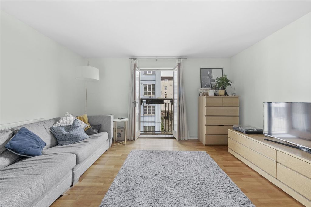 Property photo 2 of 13 Reception