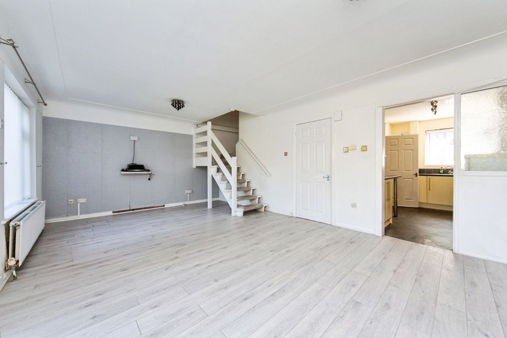 Property photo 3 of 19 Pbox-Img.Jpg