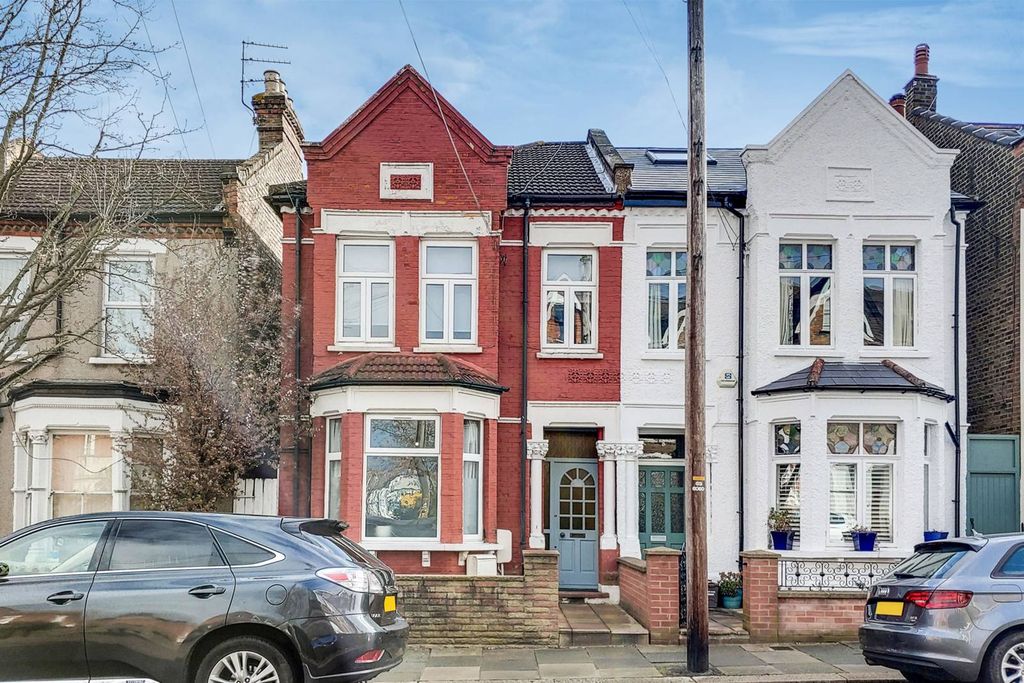 Property photo 2 of 10