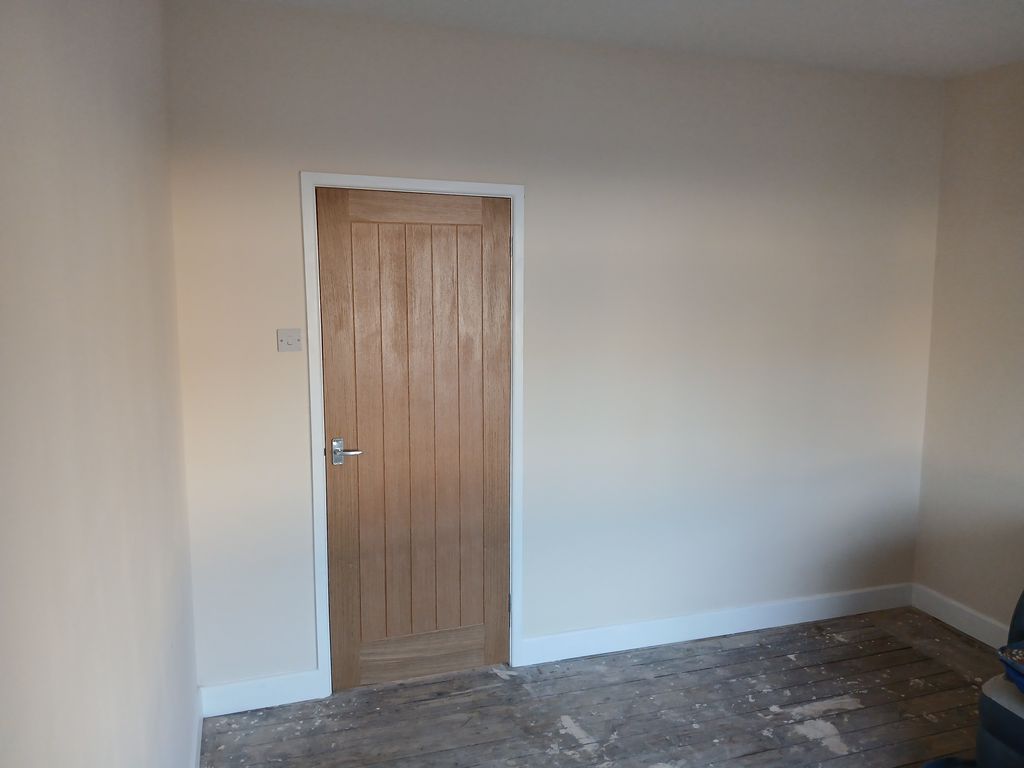 Property photo 3 of 6 Bedroom 1