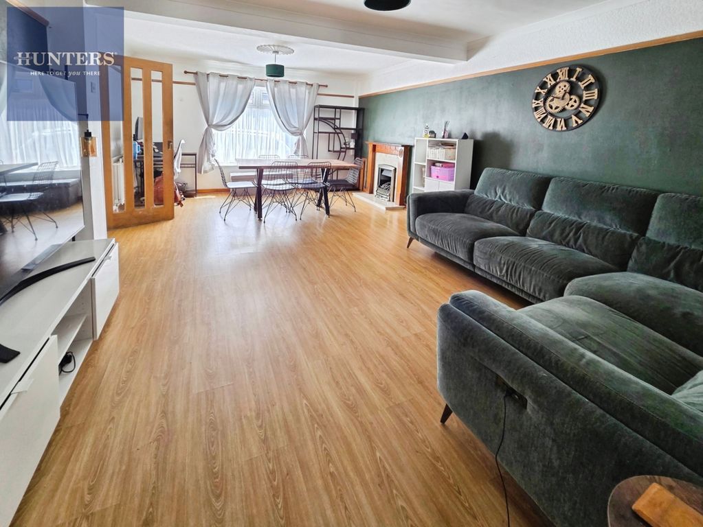 Property photo 3 of 12 Pbox-Img.Jpg