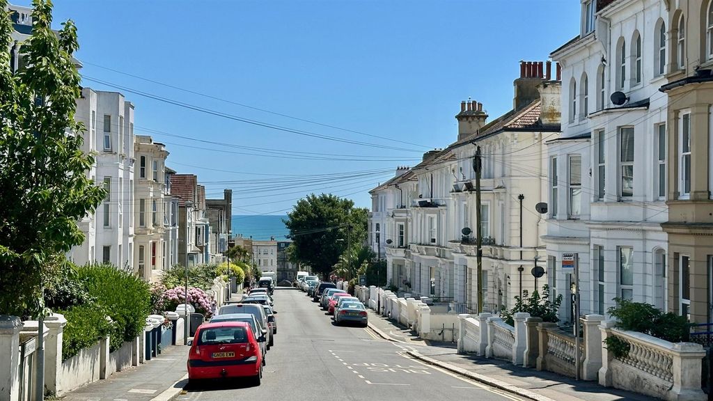 Property photo 3 of 22