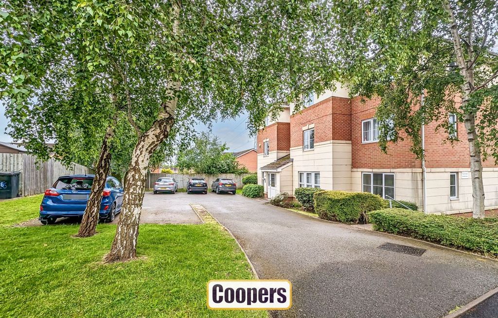 Property photo 2 of 8
