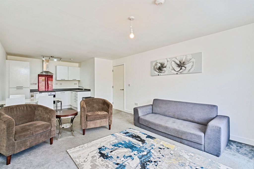 Property photo 3 of 14