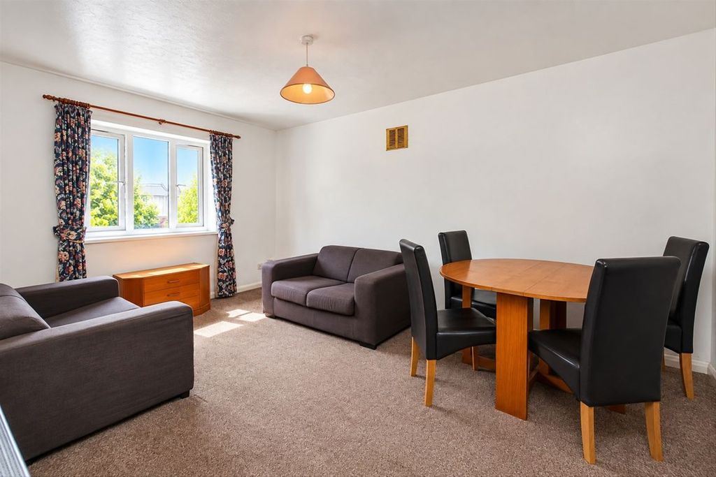 Property photo 2 of 4