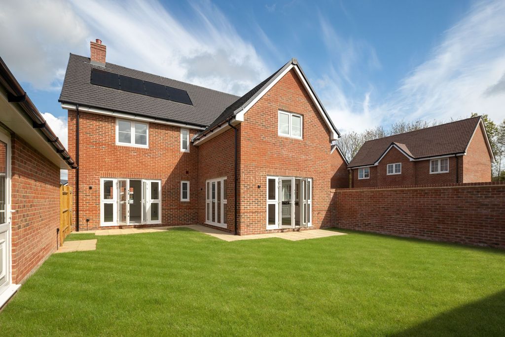 Property photo 2 of 13