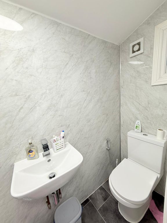 Property photo 3 of 7 Gallery