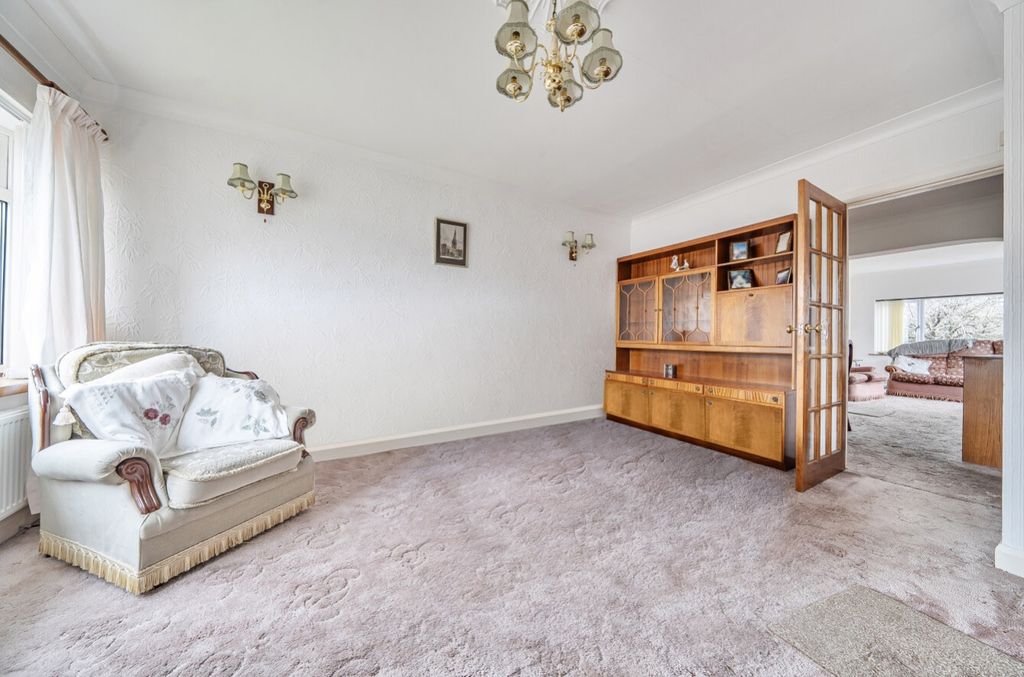 Property photo 3 of 17 Living Room