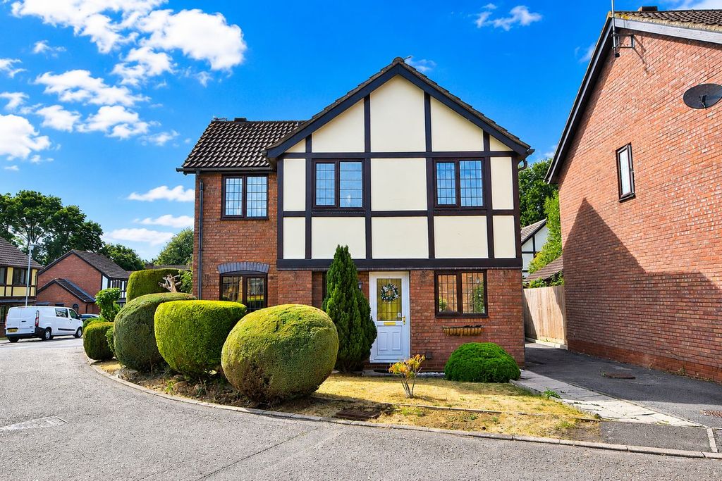 Property photo 1 of 17