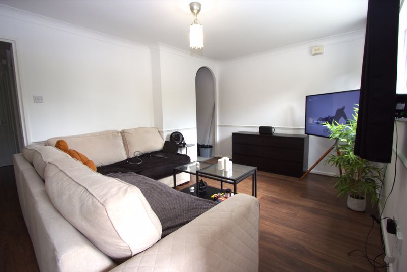 Property photo 3 of 7 Photo 16