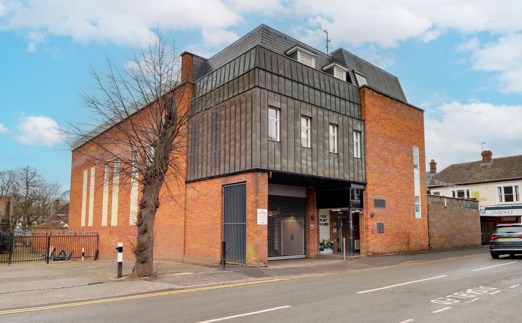 Property photo 1 of 15 Front