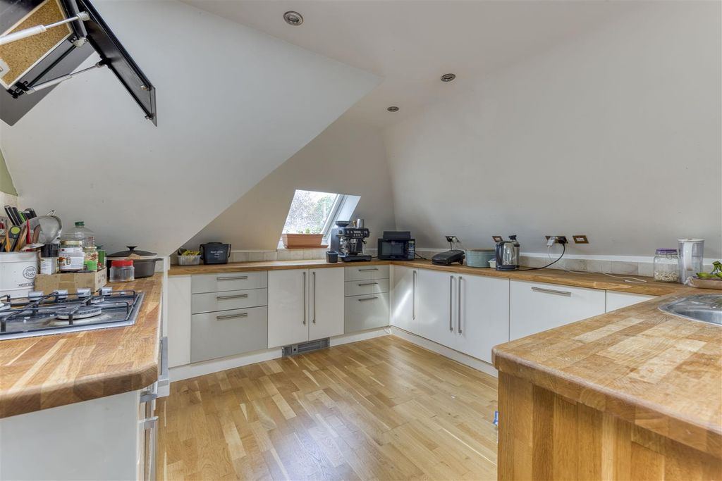 Property photo 3 of 12 Ba-4.Jpg