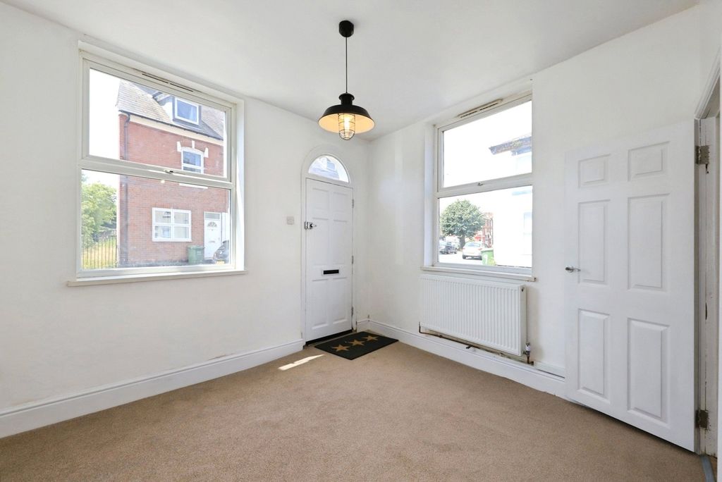 Property photo 2 of 22 Pbox-Img.Jpg