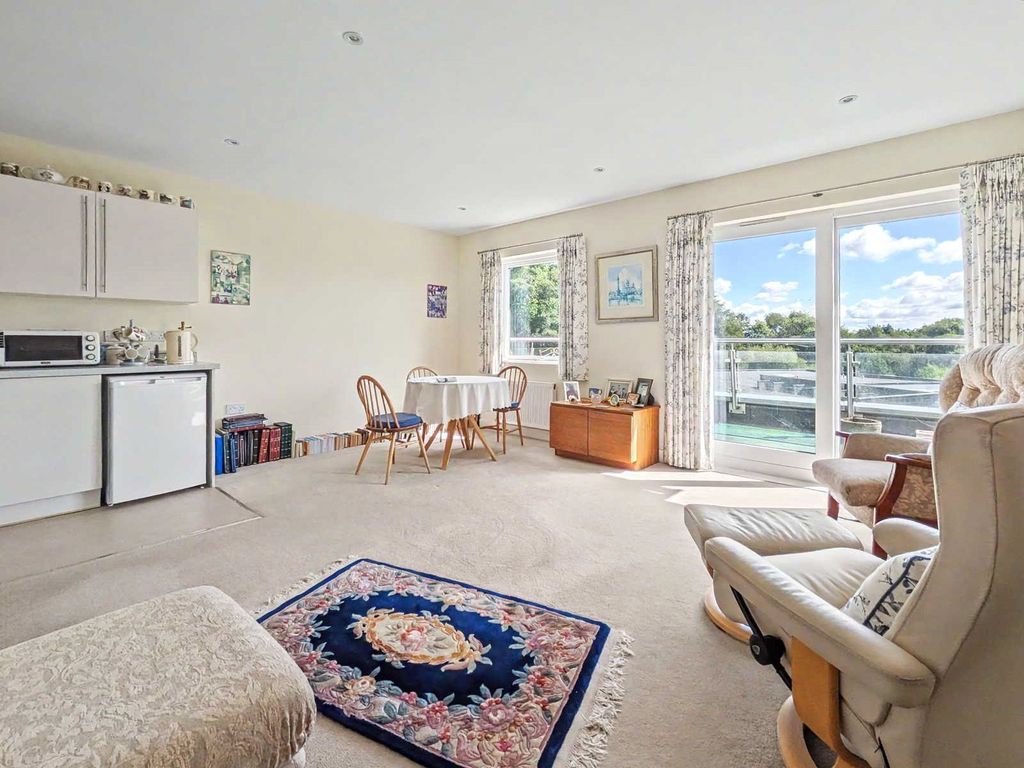 Property photo 3 of 7 Picture No. 05