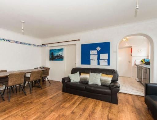 Property photo 3 of 8 7 Beechtree Lounge.Jpg