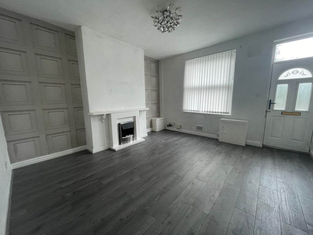 Property photo 2 of 7 Gallery