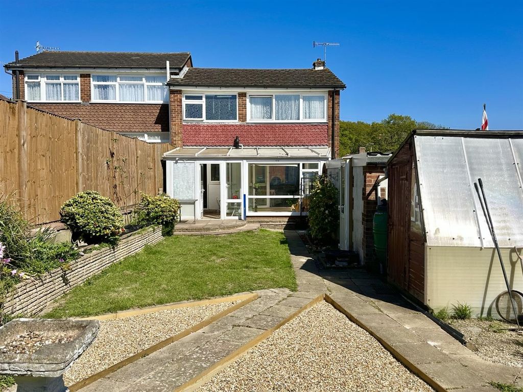 Property photo 3 of 25