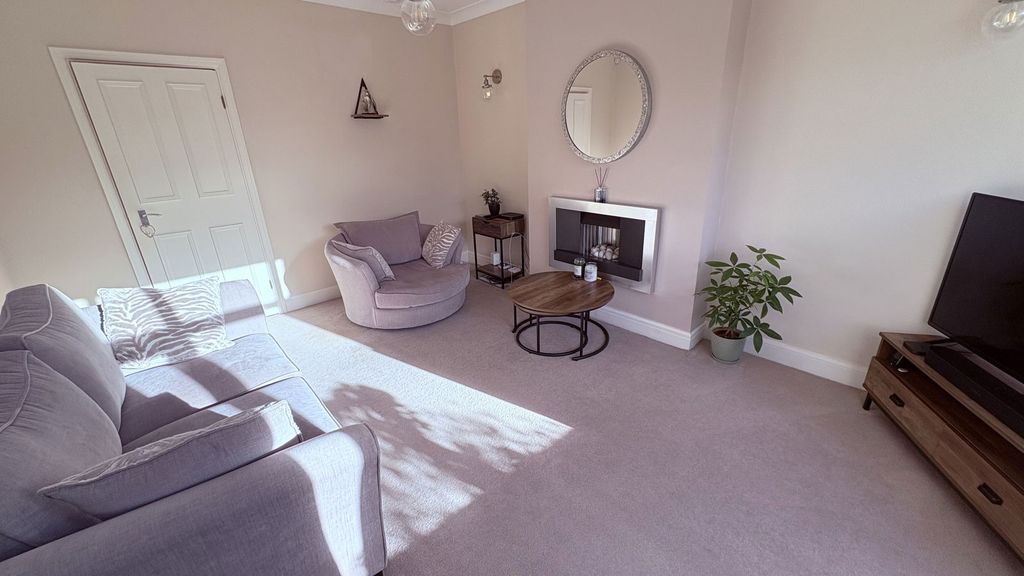 Property photo 3 of 21