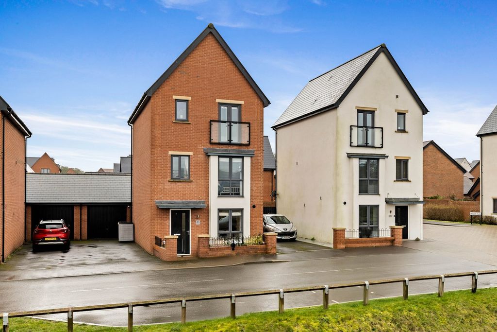 Property photo 1 of 22