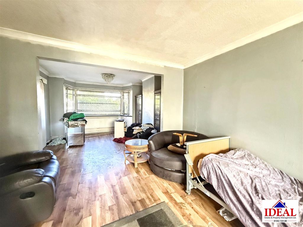 Property photo 2 of 13 Image00014.Jpg