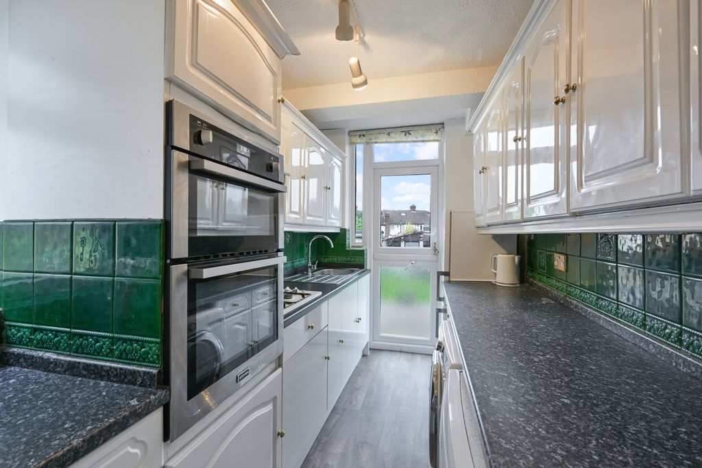 Property photo 3 of 12 Picture No. 05