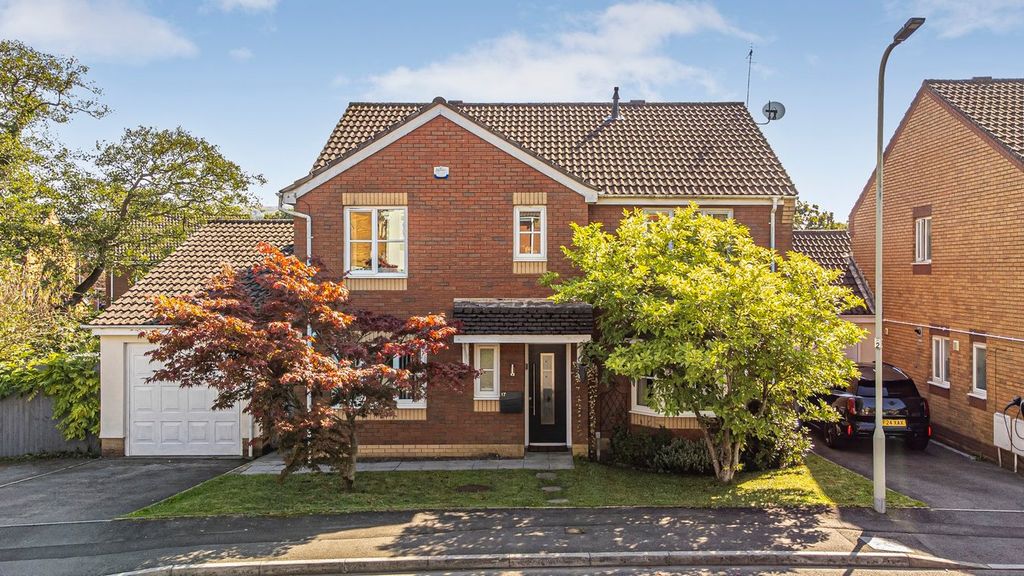 Property photo 1 of 43