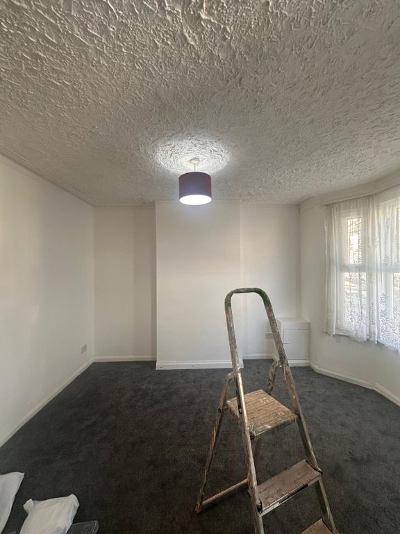 Property photo 3 of 25