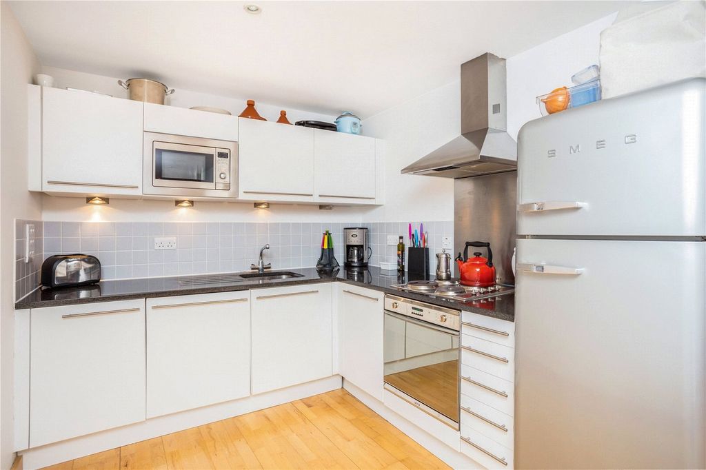 Property photo 2 of 13 Kitchen