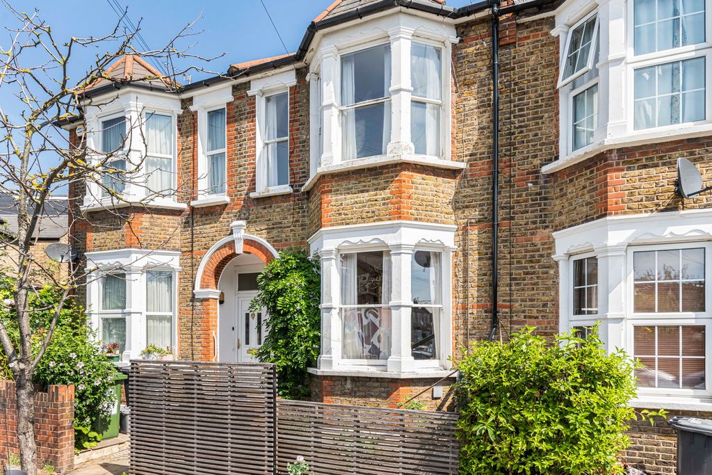 Property photo 1 of 11