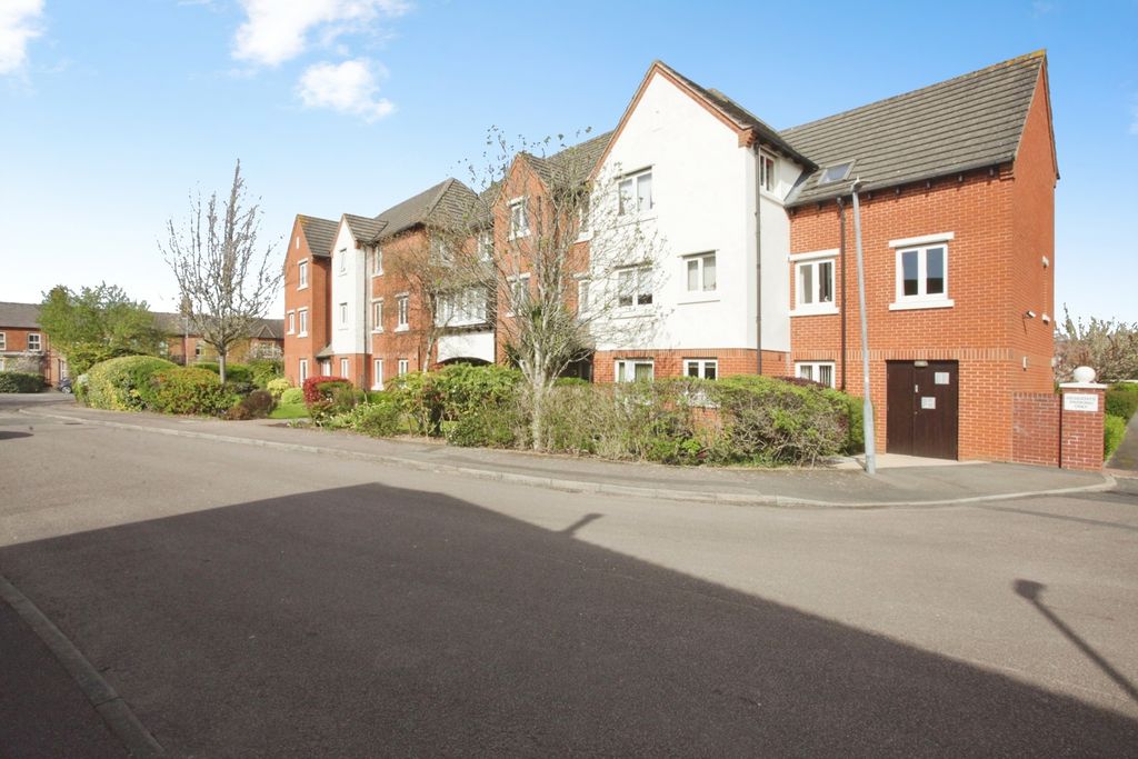 Additional image 13 of 2 bed flat for saleRoss Court, Rugby CV21